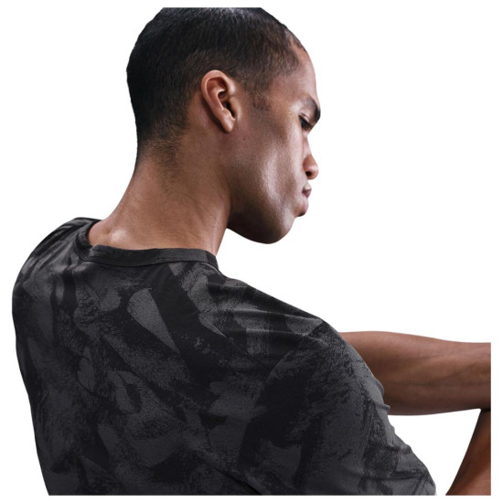 Nike Ανδρική κοντομάνικη μπλούζα Hyverse Dri-FIT UV Tee Nike Ανδρική κοντομάνικη μπλούζα Hyverse Dri-FIT UV Tee